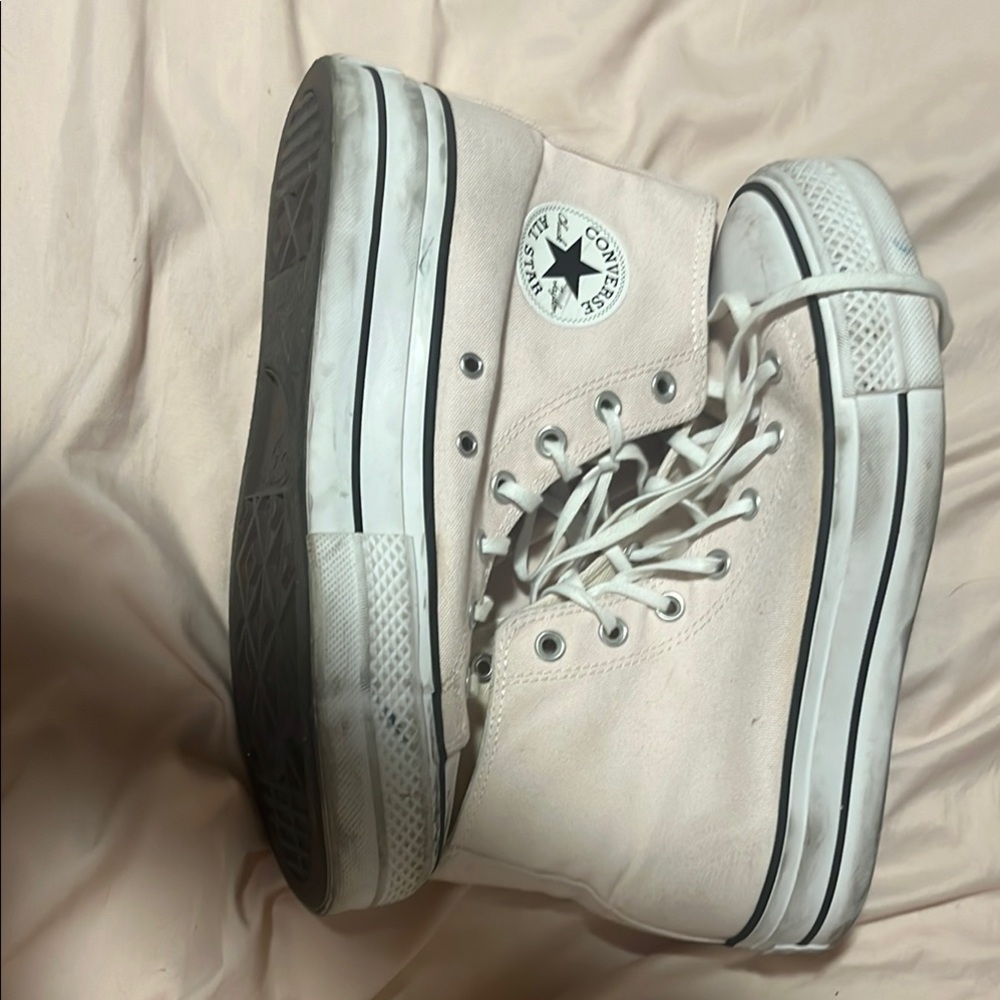 Converse High-Tops in Light Cream